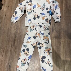 Mickey and Friends Sweatshirt and sweatpants